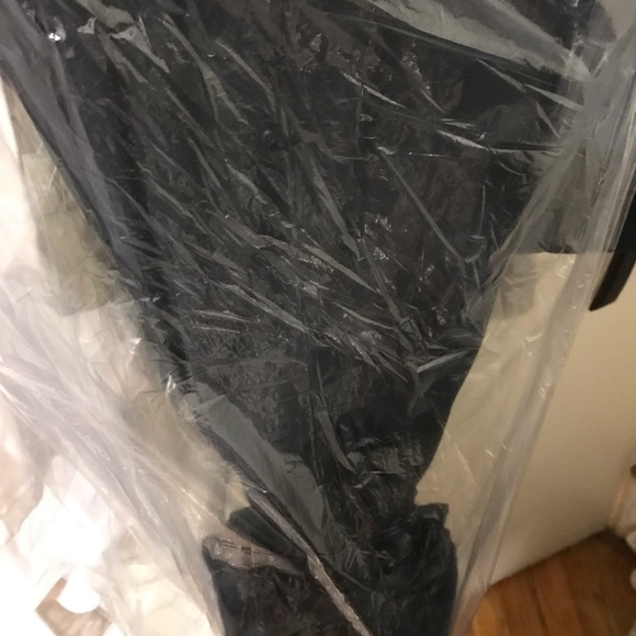 SMALL BLACK PROM DRESS - Picture 6 of 7